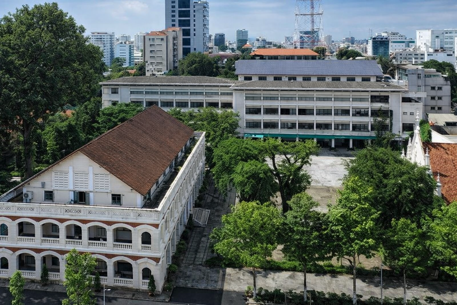 Đức Hồng y và những dấu ấn